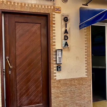 Giada Couette-café Isola delle Femmine